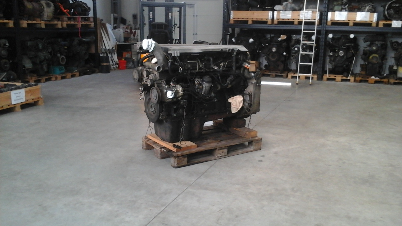 ---D 2066 LF 31 - Motor für LKW: das Bild 3 ---D 2066 LF 31 - Motor für LKW: das Bild 3
