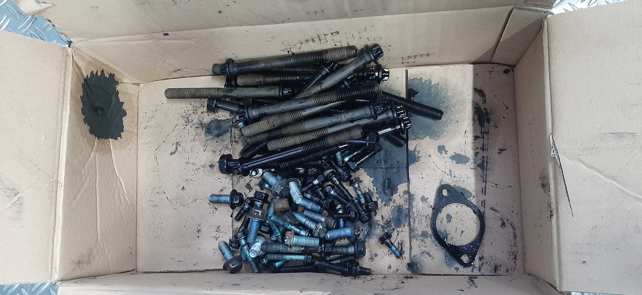 Gebrauchte Diverse Motorschrauben, MAN TGL 8.180, Artikel - Nr. : 81.99999 - 9999 - Motor und Teile für LKW: das Bild 3 Gebrauchte Diverse Motorschrauben, MAN TGL 8.180, Artikel - Nr. : 81.99999 - 9999 - Motor und Teile für LKW: das Bild 3