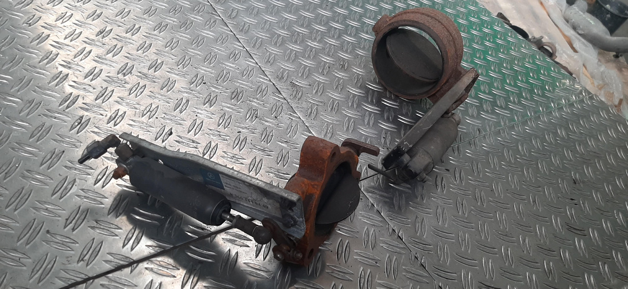 Gebrauchte MAN und DB Motorbremsen, Artikel - Nr. : 81.99999 - 9999 - Motor und Teile für LKW: das Bild 3 Gebrauchte MAN und DB Motorbremsen, Artikel - Nr. : 81.99999 - 9999 - Motor und Teile für LKW: das Bild 3