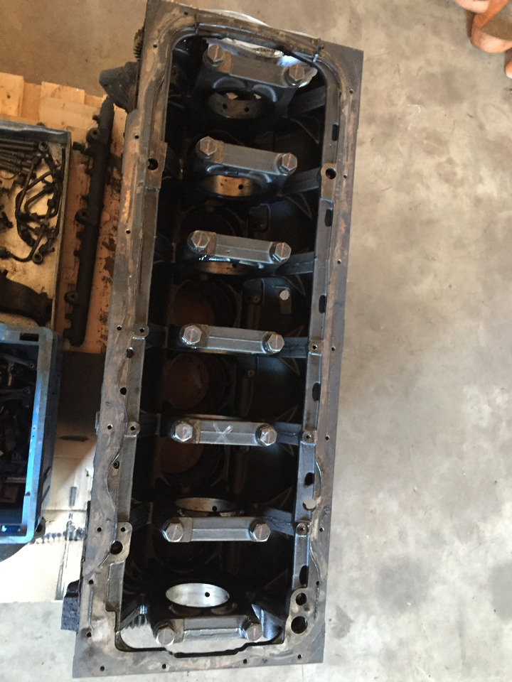 Gebrauchter Motorblock MAN TGA 19.440, Euro 4, Typ : D 2066 LF 31, Artikel - Nr. : 51.01102 - 6432 - Zylinderblock für LKW: das Bild 4 Gebrauchter Motorblock MAN TGA 19.440, Euro 4, Typ : D 2066 LF 31, Artikel - Nr. : 51.01102 - 6432 - Zylinderblock für LKW: das Bild 4