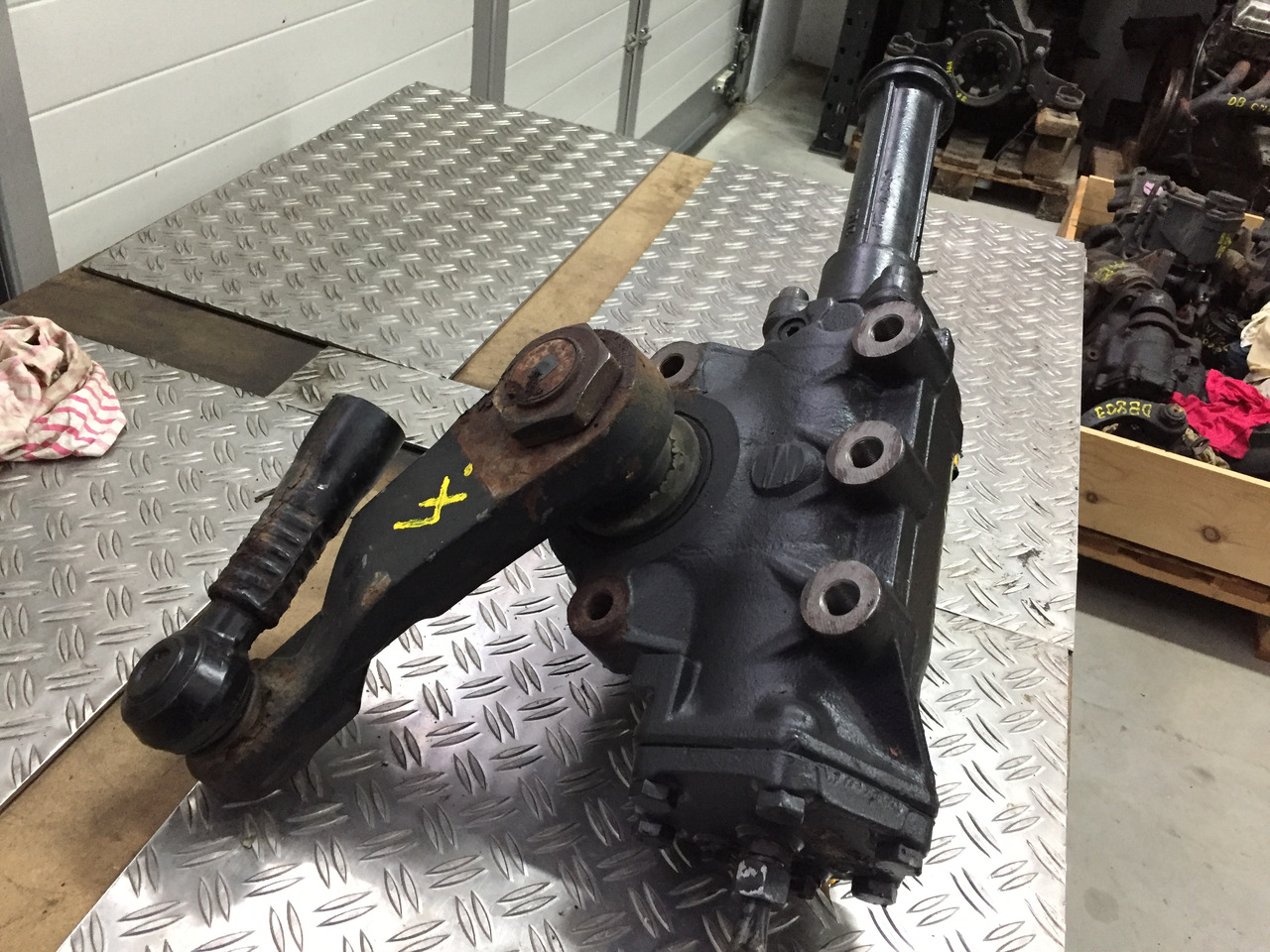 Gebrauchtes Lenkgetriebe MAN TGX 26.480 XXL, Artikel - Nr.: 81.46200 - 6541 - Lenkgetriebe für LKW: das Bild 5 Gebrauchtes Lenkgetriebe MAN TGX 26.480 XXL, Artikel - Nr.: 81.46200 - 6541 - Lenkgetriebe für LKW: das Bild 5