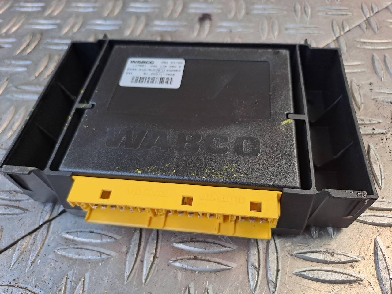 Gebrauchtes MAN TGX 26.440 Steuergerät ECAS Luftfederung, Artikel - Nr.: 81.25811 - 7020 - Steuergerät für LKW: das Bild 2 Gebrauchtes MAN TGX 26.440 Steuergerät ECAS Luftfederung, Artikel - Nr.: 81.25811 - 7020 - Steuergerät für LKW: das Bild 2