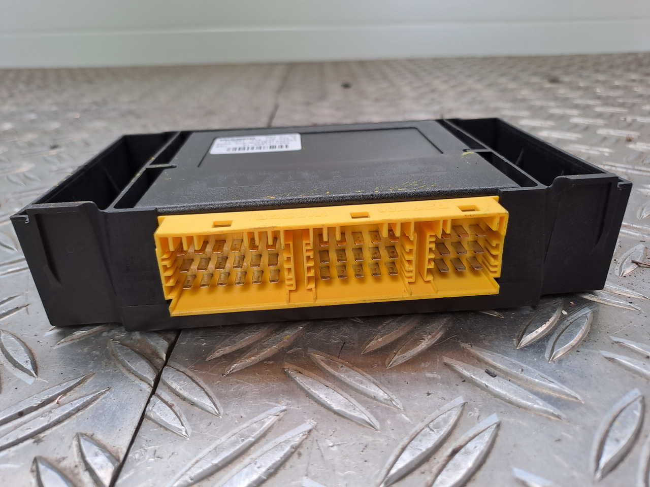 Gebrauchtes MAN TGX 26.440 Steuergerät Luftfederung ECAS 6x2, Artikel - Nr. : 81.25811 – 7020 - Steuergerät für LKW: das Bild 2 Gebrauchtes MAN TGX 26.440 Steuergerät Luftfederung ECAS 6x2, Artikel - Nr. : 81.25811 – 7020 - Steuergerät für LKW: das Bild 2