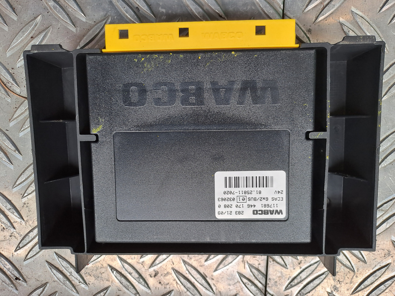 Gebrauchtes MAN TGX 26.440 Steuergerät Luftfederung ECAS 6x2, Artikel - Nr. : 81.25811 – 7020 - Steuergerät für LKW: das Bild 1 Gebrauchtes MAN TGX 26.440 Steuergerät Luftfederung ECAS 6x2, Artikel - Nr. : 81.25811 – 7020 - Steuergerät für LKW: das Bild 1