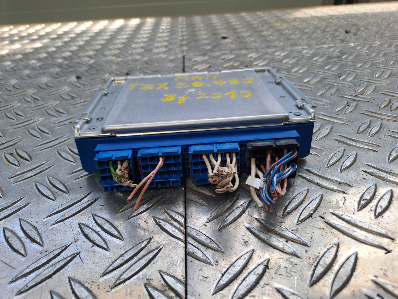 Gebrauchtes MAN TGX 26.480 Steuergerät EBS 5, elektr. Bremssystem , Artikel - Nr.: 81.25808 - 7053 - Steuergerät für LKW: das Bild 2 Gebrauchtes MAN TGX 26.480 Steuergerät EBS 5, elektr. Bremssystem , Artikel - Nr.: 81.25808 - 7053 - Steuergerät für LKW: das Bild 2