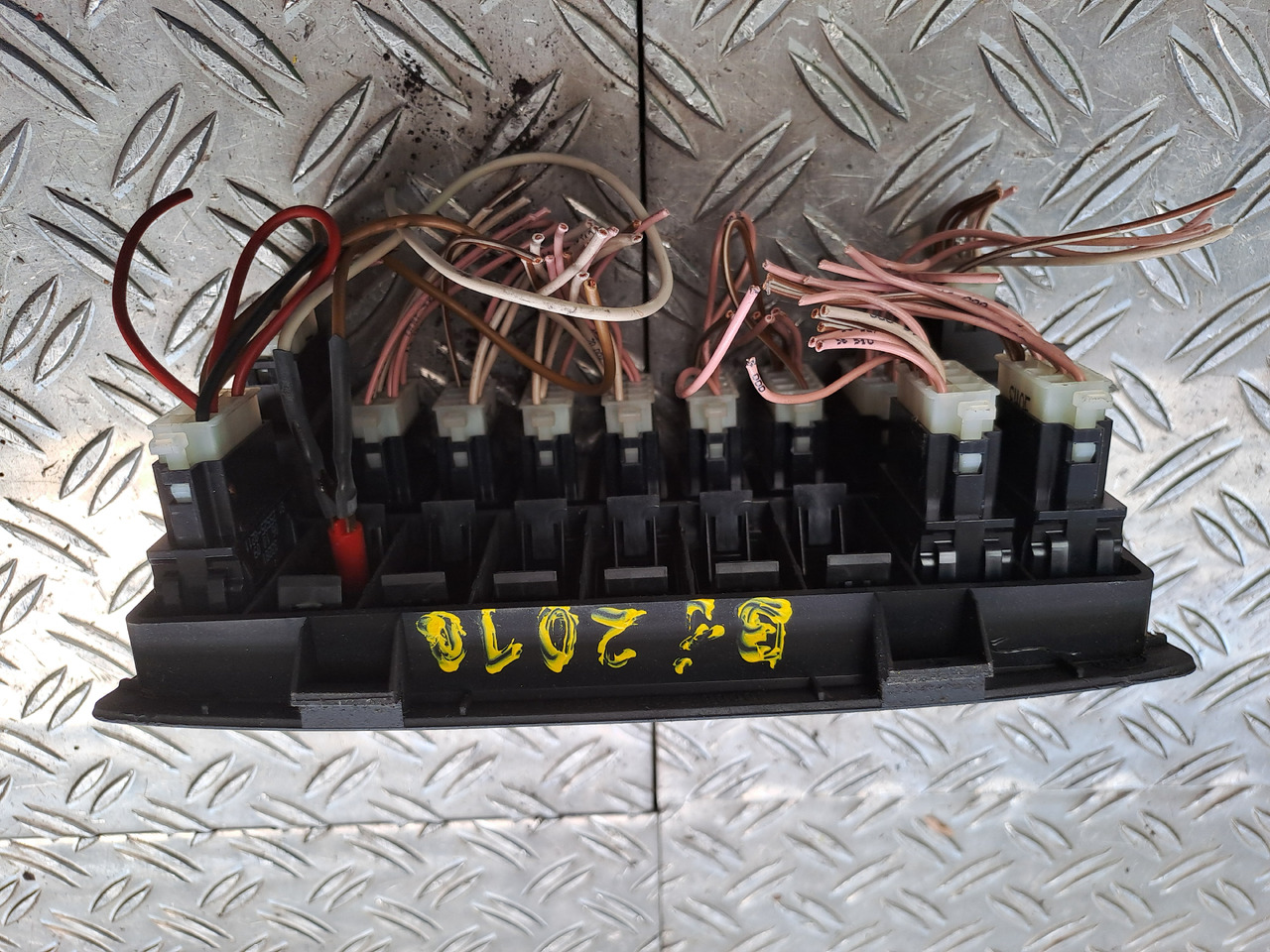 Gebrauchtes MAN TGX 26.480 Steuergerät ECAS Luftfederung , Artikel - Nr. : 81.25525 - 0211 - Steuergerät für LKW: das Bild 2 Gebrauchtes MAN TGX 26.480 Steuergerät ECAS Luftfederung , Artikel - Nr. : 81.25525 - 0211 - Steuergerät für LKW: das Bild 2