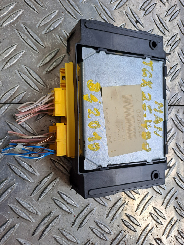 Gebrauchtes MAN TGX 26.480 Steuergerät ECAS Luftfederung , Artikel - Nr. : 81.25811 - 7020 - Steuergerät für LKW: das Bild 3 Gebrauchtes MAN TGX 26.480 Steuergerät ECAS Luftfederung , Artikel - Nr. : 81.25811 - 7020 - Steuergerät für LKW: das Bild 3