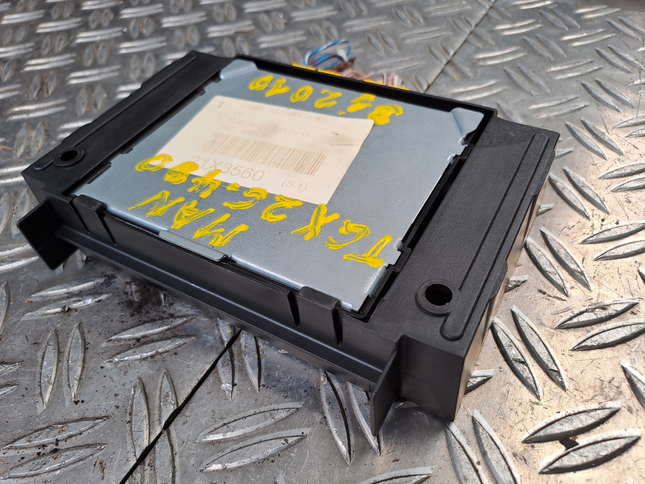 Gebrauchtes MAN TGX 26.480 Steuergerät ECAS Luftfederung , Artikel - Nr. : 81.25811 - 7020 - Steuergerät für LKW: das Bild 5 Gebrauchtes MAN TGX 26.480 Steuergerät ECAS Luftfederung , Artikel - Nr. : 81.25811 - 7020 - Steuergerät für LKW: das Bild 5