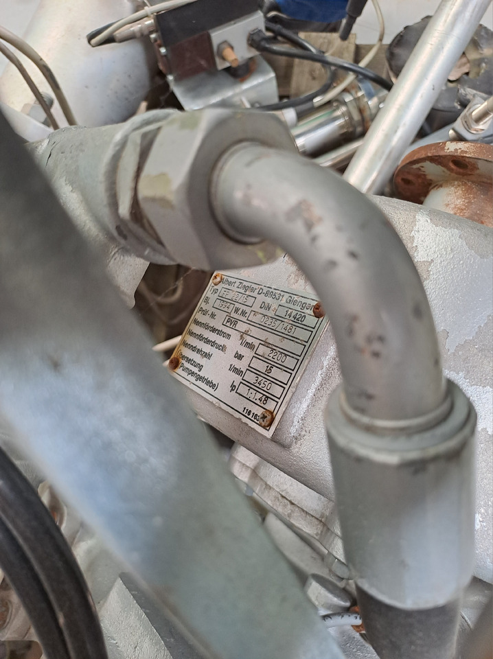 Neuwertige Albert Ziegler Wasserpumpe ( Feuerwehr ), Typ : FP 22 / 15, Artikel - Nr. : 81.99999 - 99 - Kühlmittelpumpe für LKW: das Bild 5 Neuwertige Albert Ziegler Wasserpumpe ( Feuerwehr ), Typ : FP 22 / 15, Artikel - Nr. : 81.99999 - 99 - Kühlmittelpumpe für LKW: das Bild 5