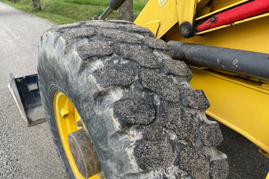 NEW HOLLAND LB115B - Baumaschine: das Bild 2 NEW HOLLAND LB115B - Baumaschine: das Bild 2