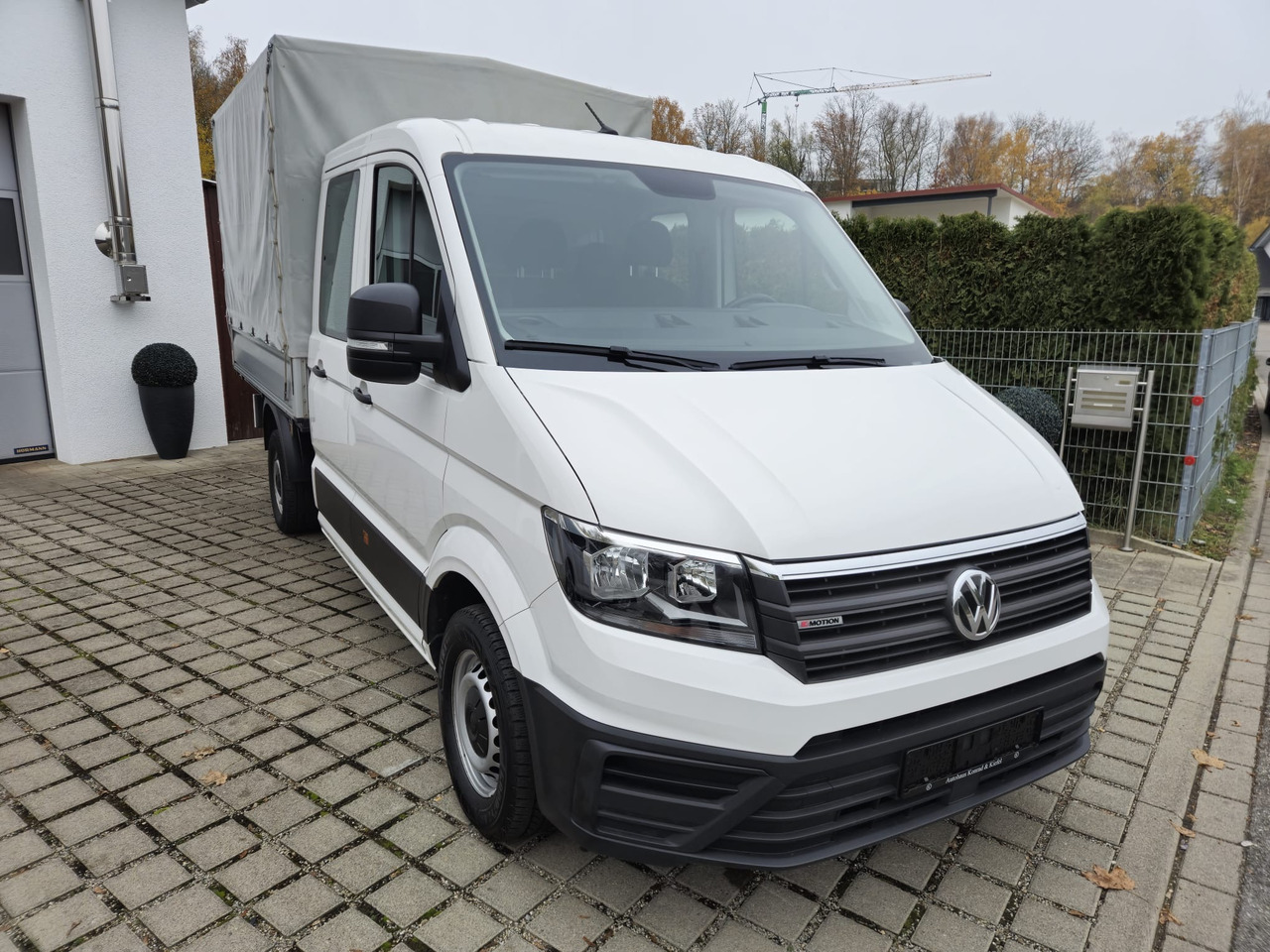 VOLKSWAGEN Crafter Pritsche 35 DOKA mittellang 4MOTION - Transporter mit Plane: das Bild 2 VOLKSWAGEN Crafter Pritsche 35 DOKA mittellang 4MOTION - Transporter mit Plane: das Bild 2