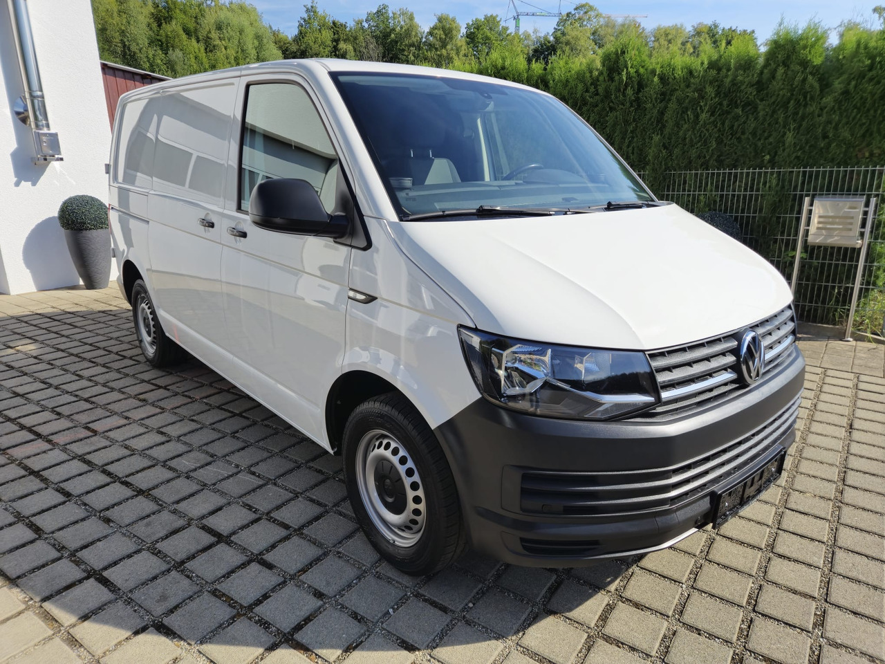 VOLKSWAGEN T6 Transporter Kasten-Kombi Navi/ACC/Standheiz. - Kastenwagen: das Bild 2 VOLKSWAGEN T6 Transporter Kasten-Kombi Navi/ACC/Standheiz. - Kastenwagen: das Bild 2