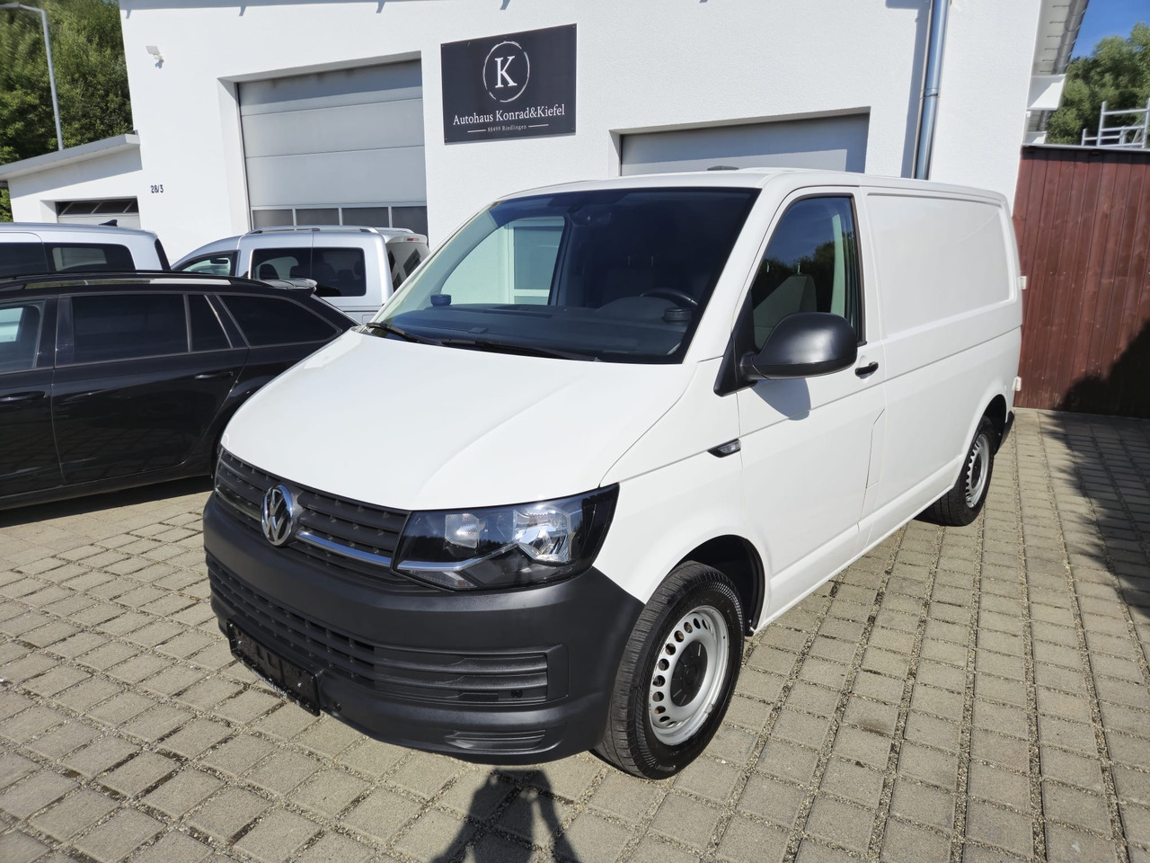 VOLKSWAGEN T6 Transporter Kasten-Kombi Navi/ACC/Standheiz. - Kastenwagen: das Bild 1 VOLKSWAGEN T6 Transporter Kasten-Kombi Navi/ACC/Standheiz. - Kastenwagen: das Bild 1