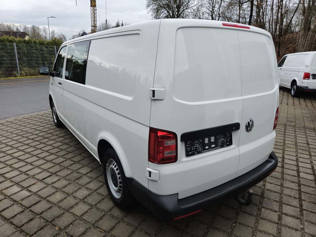 VOLKSWAGEN T6 Transporter Mixto LR 6-Sitzer/Standheiz./PDC - Kastenwagen: das Bild 5 VOLKSWAGEN T6 Transporter Mixto LR 6-Sitzer/Standheiz./PDC - Kastenwagen: das Bild 5