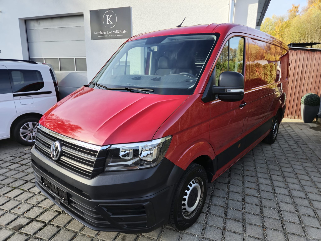 Volkswagen Crafter Kasten 35 FWD mittellang/Kamera/Navi/App - Kastenwagen: das Bild 1 Volkswagen Crafter Kasten 35 FWD mittellang/Kamera/Navi/App - Kastenwagen: das Bild 1