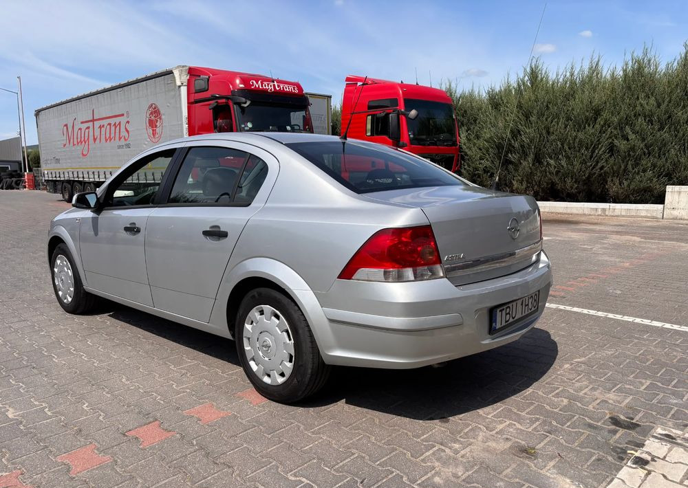 Opel Astra 1.6 Edition - Limousine: das Bild 5 Opel Astra 1.6 Edition - Limousine: das Bild 5