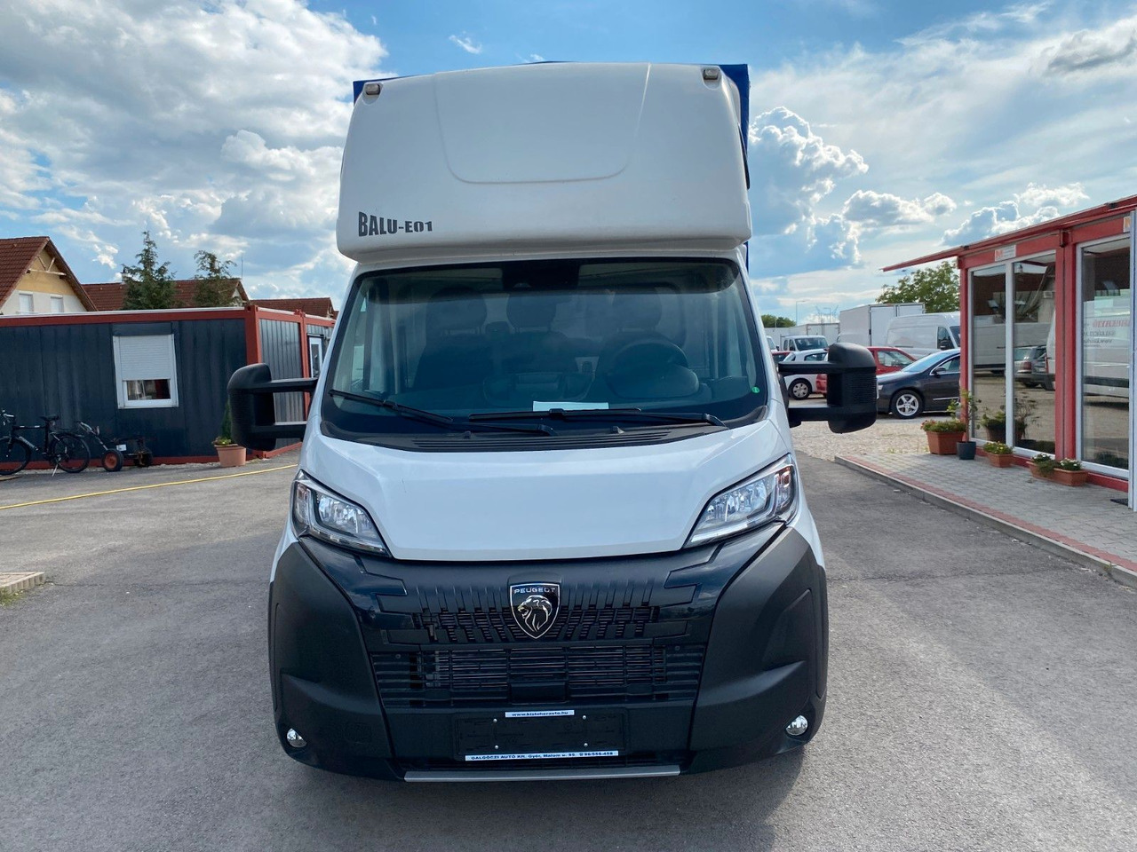 Peugeot BOXER CHC L4 HEAVY PRITSCHE+PLANE+SCHLAFKABINE - Transporter mit Plane: das Bild 2 Peugeot BOXER CHC L4 HEAVY PRITSCHE+PLANE+SCHLAFKABINE - Transporter mit Plane: das Bild 2