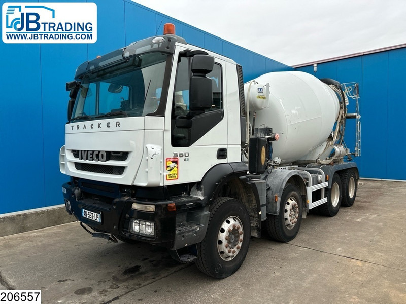 Iveco Trakker 360 8x4, EURO 5, CIFA mixer - Betonmischer LKW: das Bild 1 Iveco Trakker 360 8x4, EURO 5, CIFA mixer - Betonmischer LKW: das Bild 1