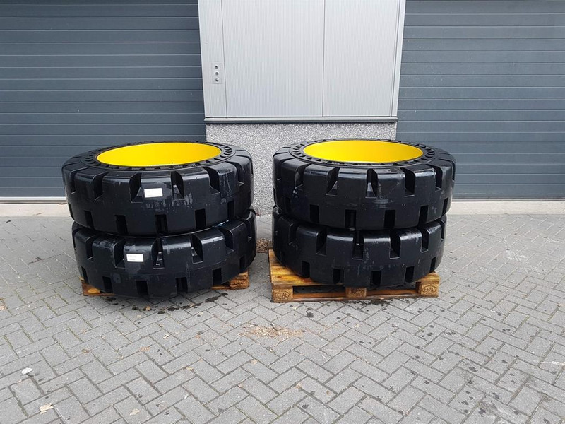 Cat 910/914 - 447-1131 - Tyre/Reifen/Band - Felgen und Reifen für Baumaschine: das Bild 1 Cat 910/914 - 447-1131 - Tyre/Reifen/Band - Felgen und Reifen für Baumaschine: das Bild 1