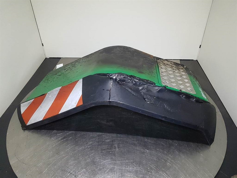 JCB 426E AGRI HT - Mud guard/Kotfluegel/Spatbord - Rahmen/ Chassis für Baumaschine: das Bild 1 JCB 426E AGRI HT - Mud guard/Kotfluegel/Spatbord - Rahmen/ Chassis für Baumaschine: das Bild 1