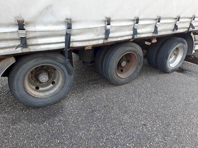 Kässbohrer MZ - Planenauflieger: das Bild 3 Kässbohrer MZ - Planenauflieger: das Bild 3