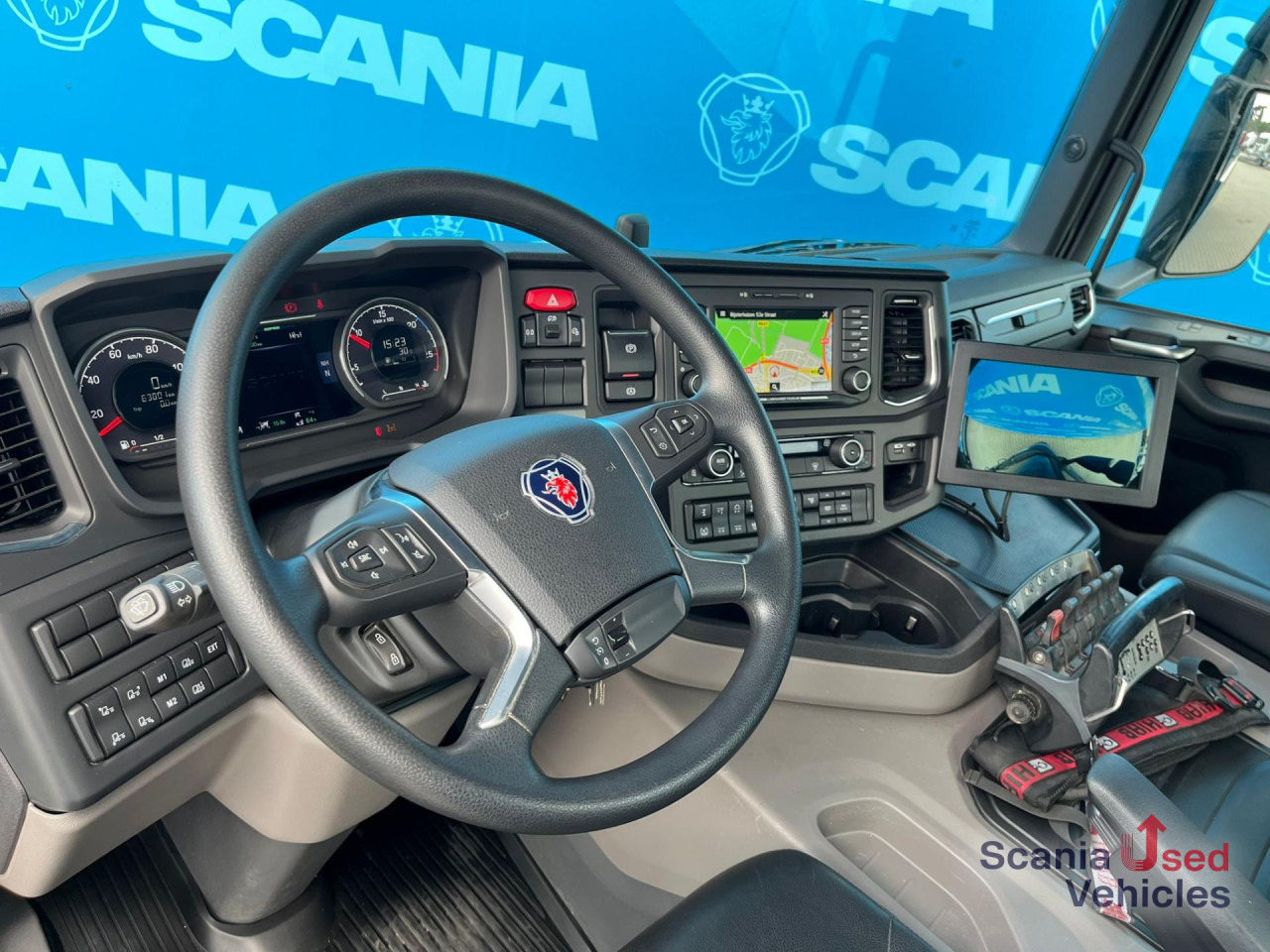 SCANIA G 450 B8x2*6NB DIFF-L HIAB X-HIPRO 262 EP-4 - Pritsche LKW: das Bild 3 SCANIA G 450 B8x2*6NB DIFF-L HIAB X-HIPRO 262 EP-4 - Pritsche LKW: das Bild 3