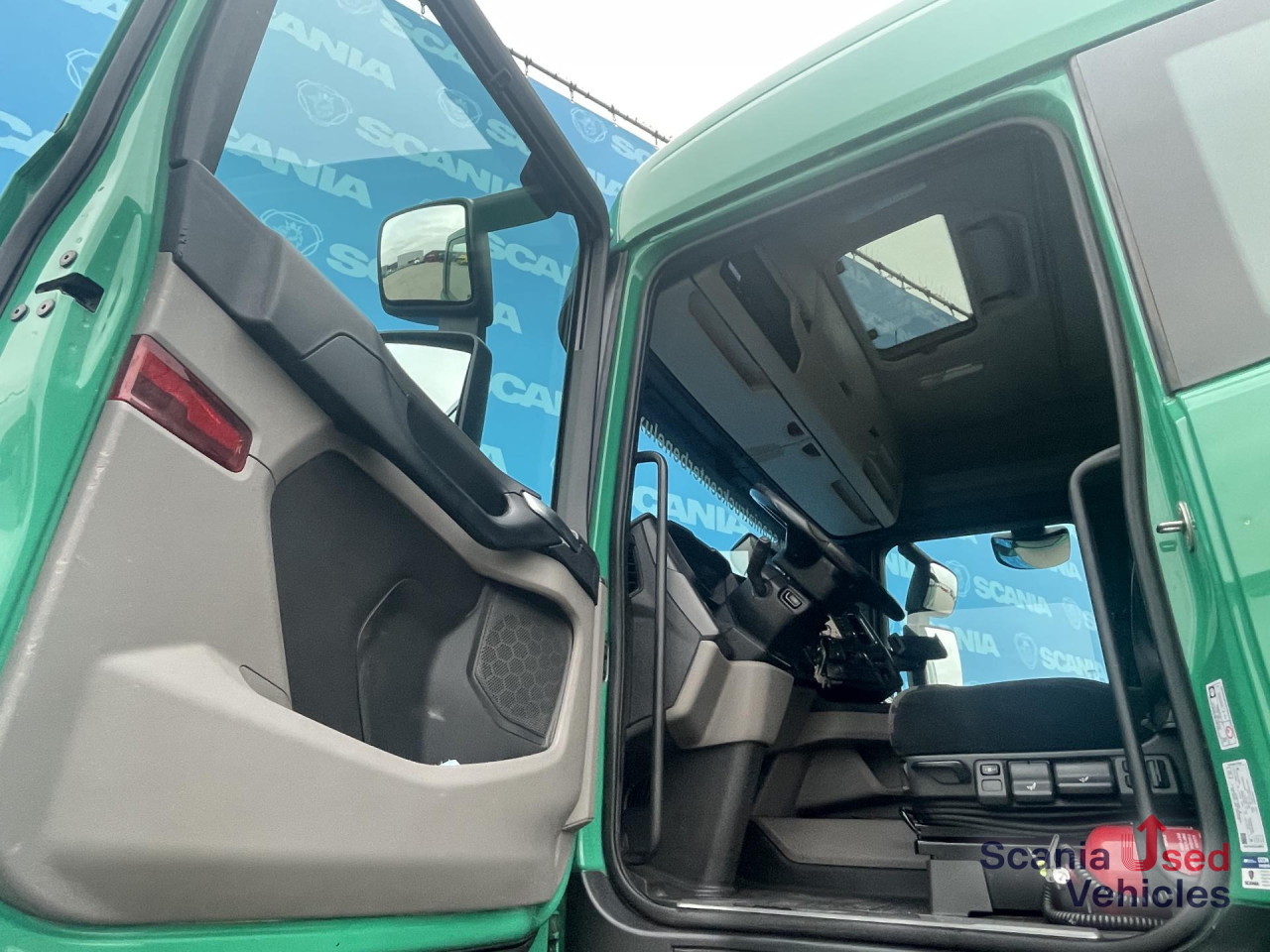 SCANIA R 410 A4x2NA RETARDER SMART 2 NAVI ACC - Sattelzugmaschine: das Bild 3 SCANIA R 410 A4x2NA RETARDER SMART 2 NAVI ACC - Sattelzugmaschine: das Bild 3