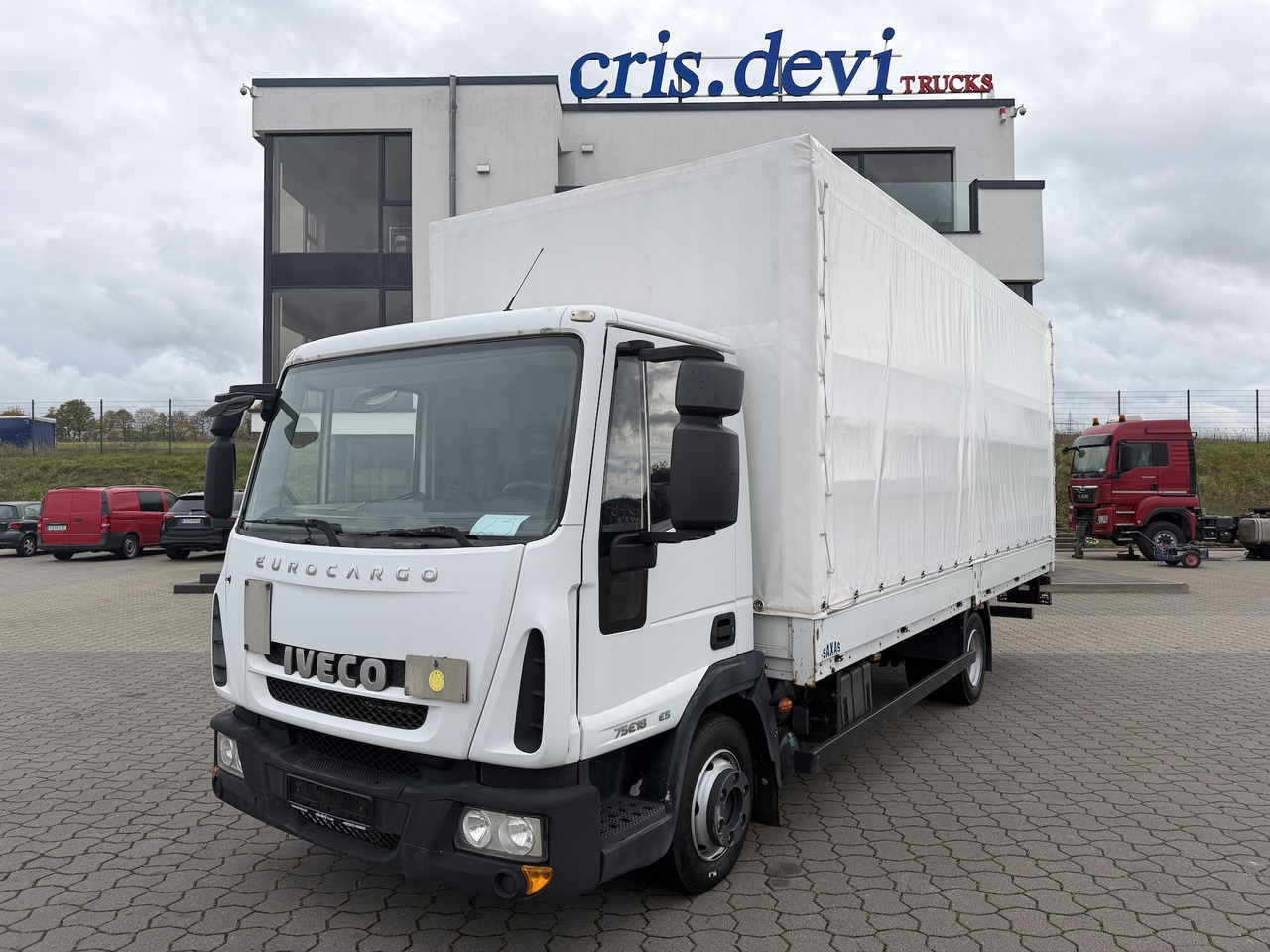 Iveco 75 E 180 4x2 LBW - Transporter mit Plane: das Bild 1 Iveco 75 E 180 4x2 LBW - Transporter mit Plane: das Bild 1
