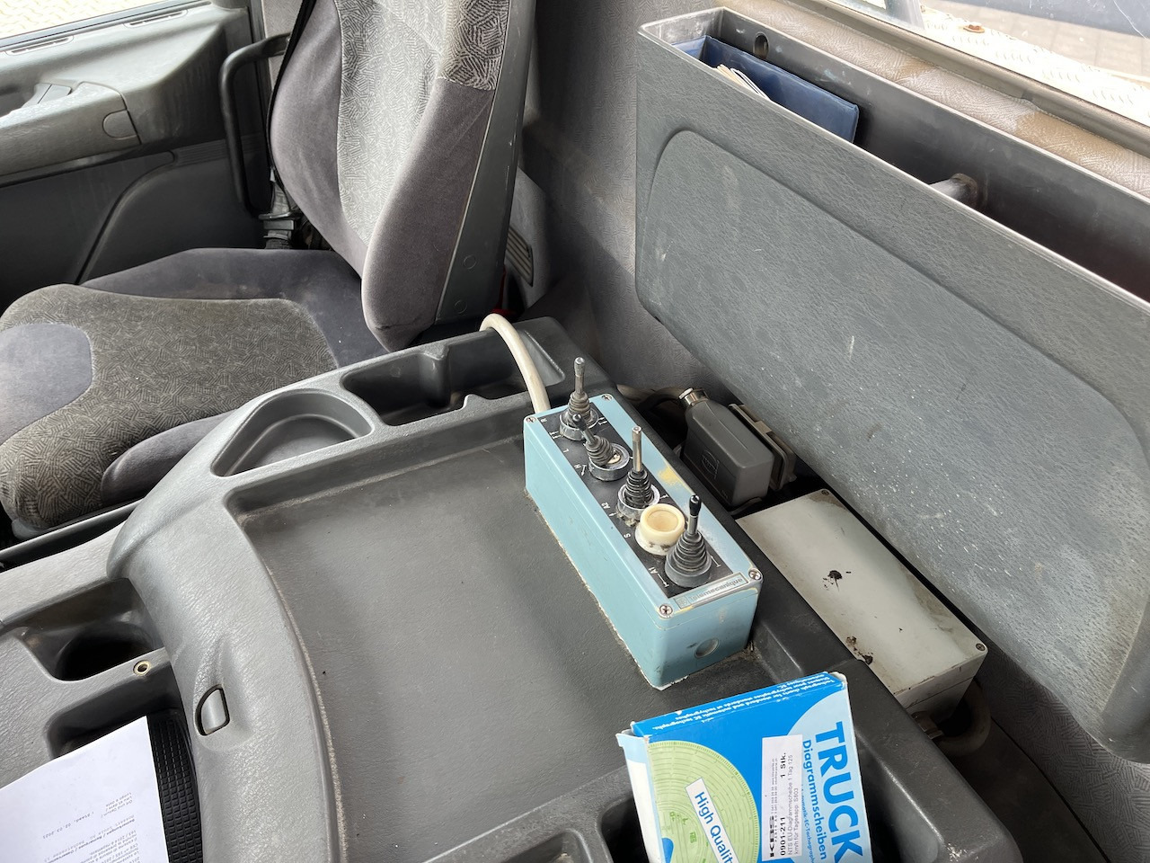 Scania P114 340 4x2 Trösch Absetzkipper Retarder AHK - Absetzkipper: das Bild 4 Scania P114 340 4x2 Trösch Absetzkipper Retarder AHK - Absetzkipper: das Bild 4