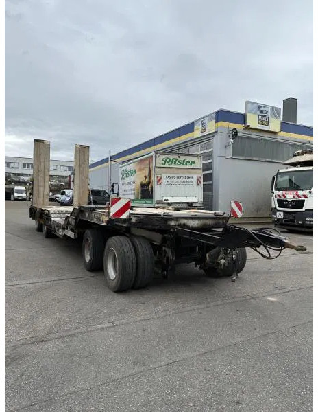 Müller-Mitteltal T4 4-Achs Tieflader Radmulden luftgefedert T4 4-Achs Tieflader Radmulden luftgefedert - Tieflader Anhänger: das Bild 3 Müller-Mitteltal T4 4-Achs Tieflader Radmulden luftgefedert T4 4-Achs Tieflader Radmulden luftgefedert - Tieflader Anhänger: das Bild 3