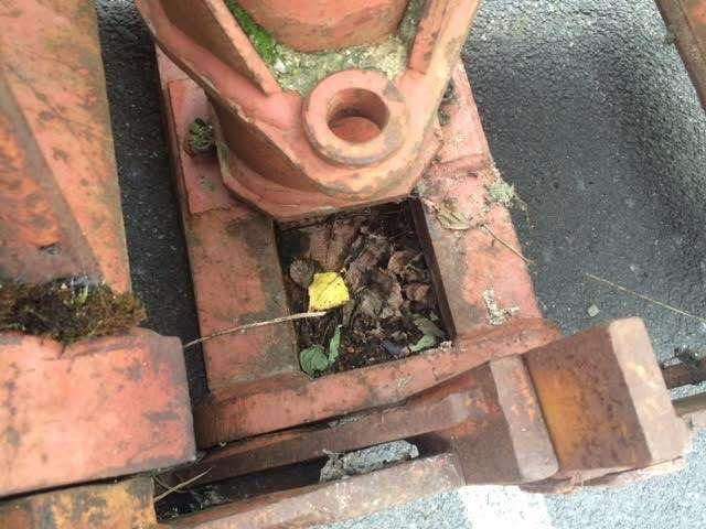 CASE 600mm - ejecteurs - Greifer: das Bild 4 CASE 600mm - ejecteurs - Greifer: das Bild 4