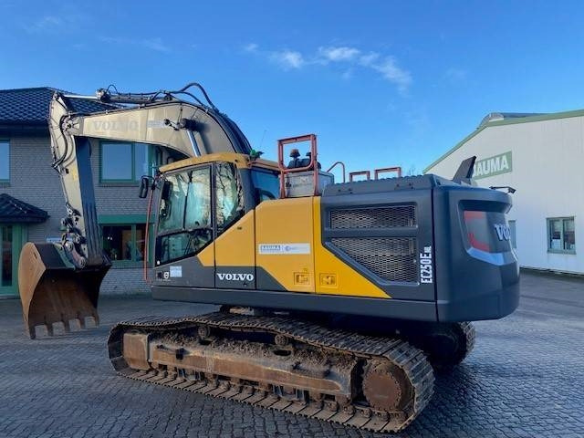 Volvo EC 250 E NL MIETE / RENTAL (12001056) - Kettenbagger: das Bild 2 Volvo EC 250 E NL MIETE / RENTAL (12001056) - Kettenbagger: das Bild 2