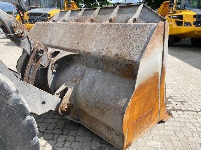 Radlader Volvo L 120 H MIETE / RENTAL (12001931): das Bild 9 Radlader Volvo L 120 H MIETE / RENTAL (12001931): das Bild 9