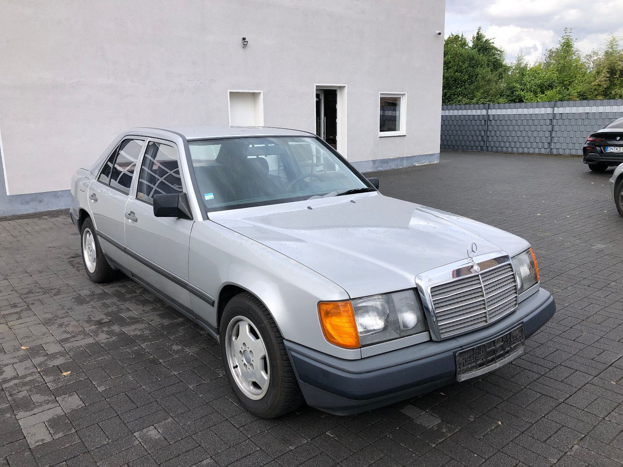 Mercedes-Benz W124 E 260 - Limousine: das Bild 3 Mercedes-Benz W124 E 260 - Limousine: das Bild 3