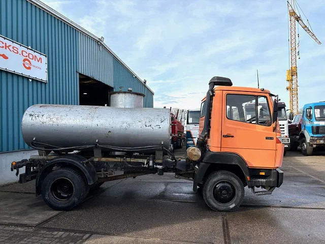 Mercedes-Benz 914 KO RHD 4x2 FULL STEEL TANK TRUCK (6-CILINDER ENGINE / MANUAL GEARBOX / FULL STEEL SUSPENSION) - Tankwagen: das Bild 4 Mercedes-Benz 914 KO RHD 4x2 FULL STEEL TANK TRUCK (6-CILINDER ENGINE / MANUAL GEARBOX / FULL STEEL SUSPENSION) - Tankwagen: das Bild 4
