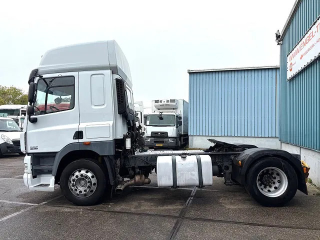 DAF CF 85.460 SPACECAB 4x2 (AS-TRONIC / MX-BRAKE / AIRCONDITIONING / ADR-VLG / FRIDGE / EURO 5 / ETC.) - Sattelzugmaschine: das Bild 5 DAF CF 85.460 SPACECAB 4x2 (AS-TRONIC / MX-BRAKE / AIRCONDITIONING / ADR-VLG / FRIDGE / EURO 5 / ETC.) - Sattelzugmaschine: das Bild 5