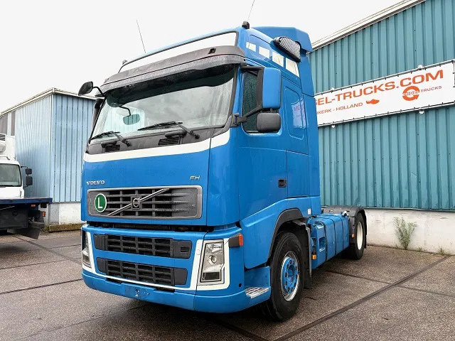 Volvo FH 400 GLOBETROTTER (VIN: 7B446149 / I-SHIFT / ADR-VLG / AIRCONDITIONING / COMPLETE SPOILERSET ON CABIN) - Sattelzugmaschine: das Bild 1 Volvo FH 400 GLOBETROTTER (VIN: 7B446149 / I-SHIFT / ADR-VLG / AIRCONDITIONING / COMPLETE SPOILERSET ON CABIN) - Sattelzugmaschine: das Bild 1