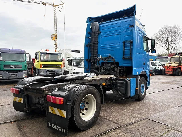 Volvo FH 400 GLOBETROTTER (VIN: 7B446149 / I-SHIFT / ADR-VLG / AIRCONDITIONING / COMPLETE SPOILERSET ON CABIN) - Sattelzugmaschine: das Bild 3 Volvo FH 400 GLOBETROTTER (VIN: 7B446149 / I-SHIFT / ADR-VLG / AIRCONDITIONING / COMPLETE SPOILERSET ON CABIN) - Sattelzugmaschine: das Bild 3