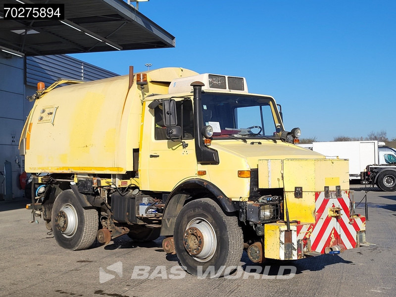 Mercedes-Benz Unimog 1650 4X4 Assaloni Vaccuum truck 4x4 Railway Manual Euro 2 - Saug-/ Spülfahrzeug: das Bild 3 Mercedes-Benz Unimog 1650 4X4 Assaloni Vaccuum truck 4x4 Railway Manual Euro 2 - Saug-/ Spülfahrzeug: das Bild 3