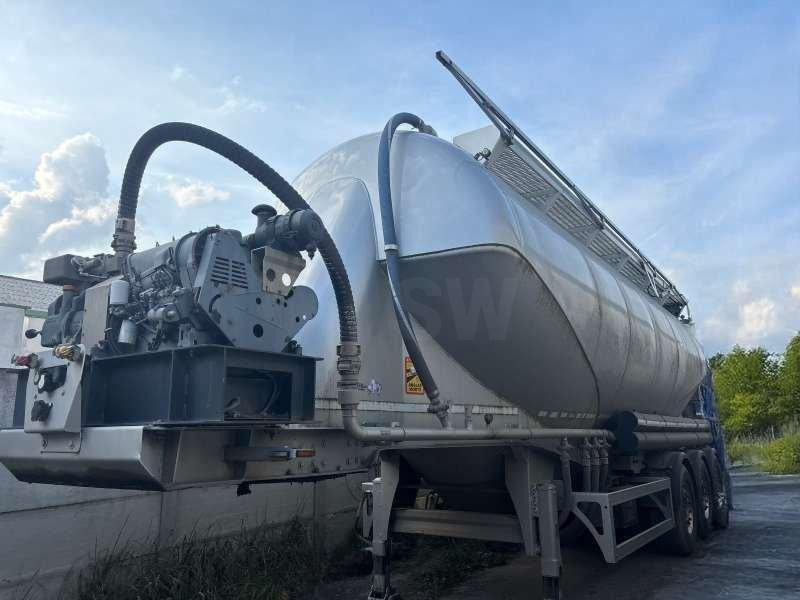 Ardor 3 ESSIEUX - Tankauflieger: das Bild 3 Ardor 3 ESSIEUX - Tankauflieger: das Bild 3