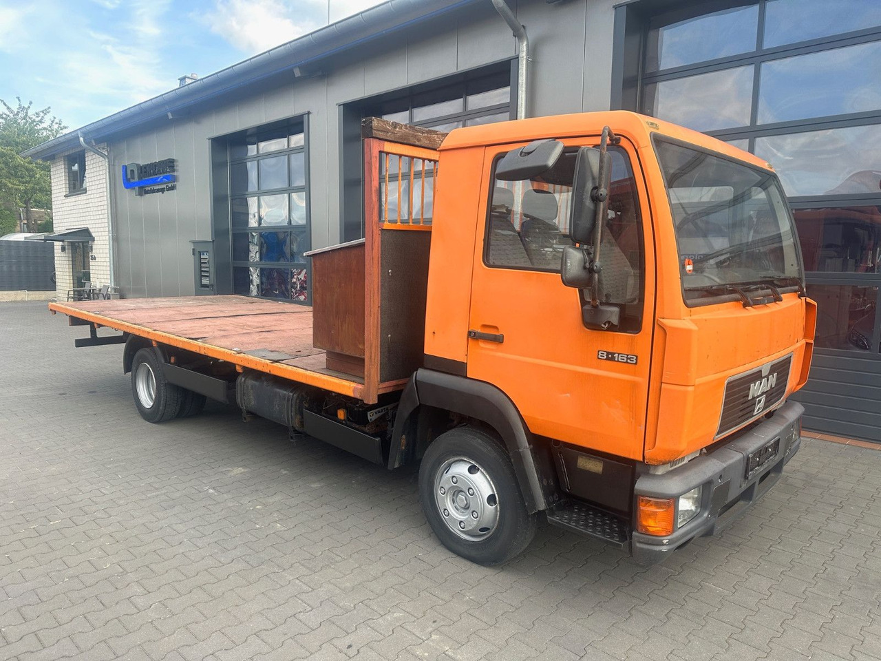 MAN 8.163 Pritsche - Pritsche LKW: das Bild 1 MAN 8.163 Pritsche - Pritsche LKW: das Bild 1