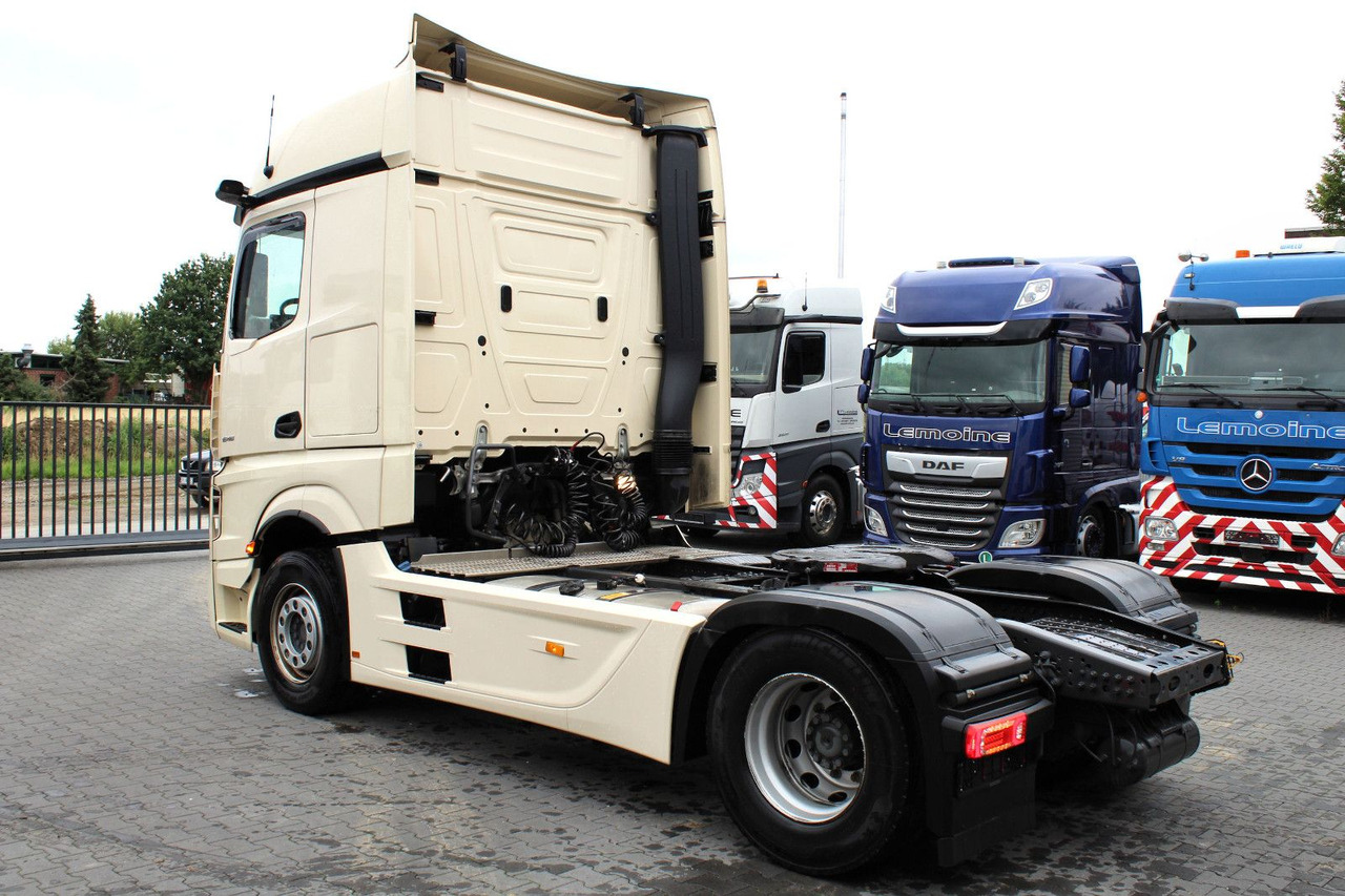 Mercedes-Benz Actros 1848 LS 4x2 BigSpace (MP5) Vollverspoiler - Sattelzugmaschine: das Bild 3 Mercedes-Benz Actros 1848 LS 4x2 BigSpace (MP5) Vollverspoiler - Sattelzugmaschine: das Bild 3