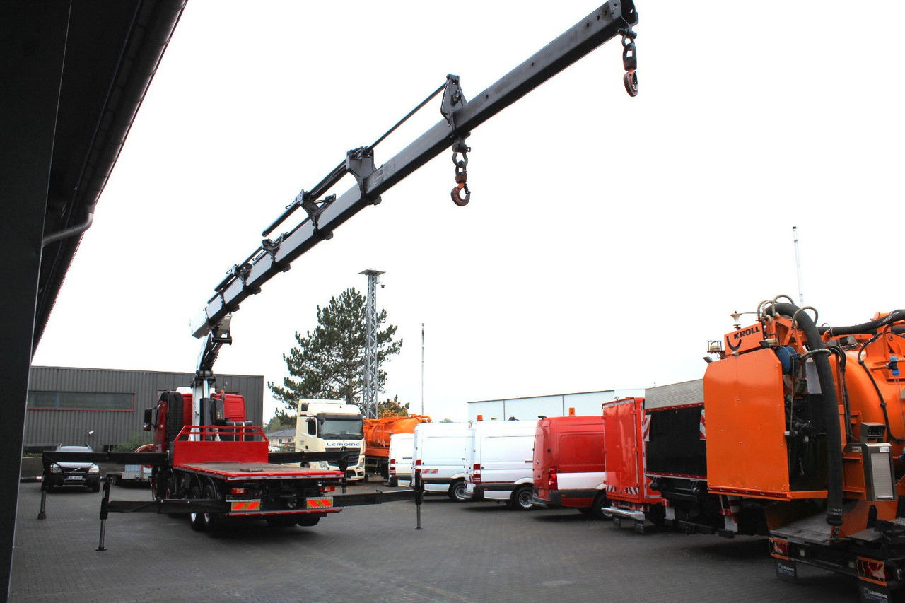 Volvo 480 8x2 Pritsche + FASSI F800XP Kran 6x - Pritsche LKW, Autokran: das Bild 4 Volvo 480 8x2 Pritsche + FASSI F800XP Kran 6x - Pritsche LKW, Autokran: das Bild 4