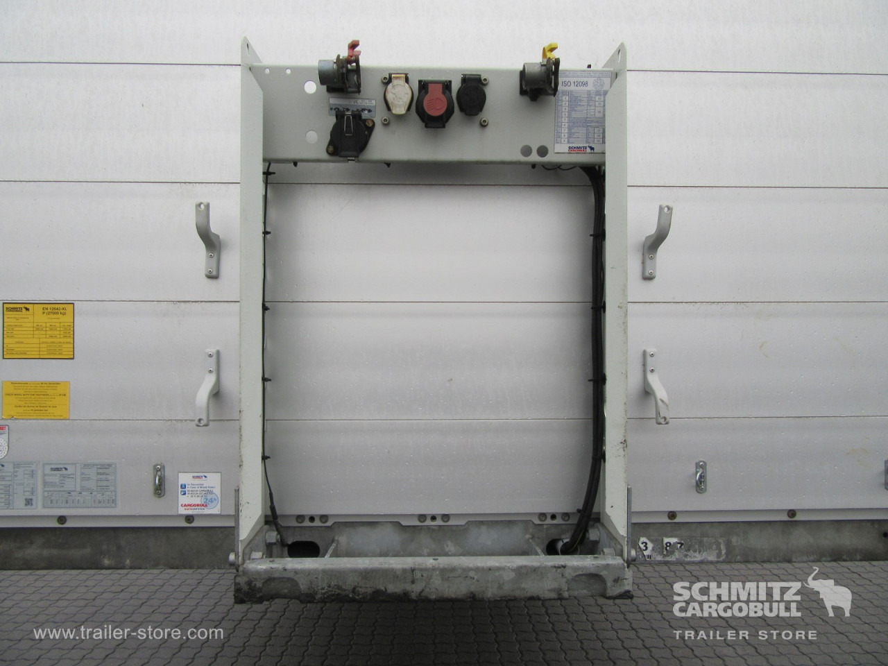 SCHMITZ Auflieger Plateau Standard - Pritschenauflieger/ Plattformauflieger: das Bild 2 SCHMITZ Auflieger Plateau Standard - Pritschenauflieger/ Plattformauflieger: das Bild 2