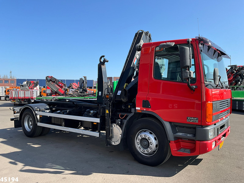 DAF FA 75.290 ATI Hiab 11 Tonmeter laadkraan Just 84.508 km! - Abrollkipper, Autokran: das Bild 4 DAF FA 75.290 ATI Hiab 11 Tonmeter laadkraan Just 84.508 km! - Abrollkipper, Autokran: das Bild 4
