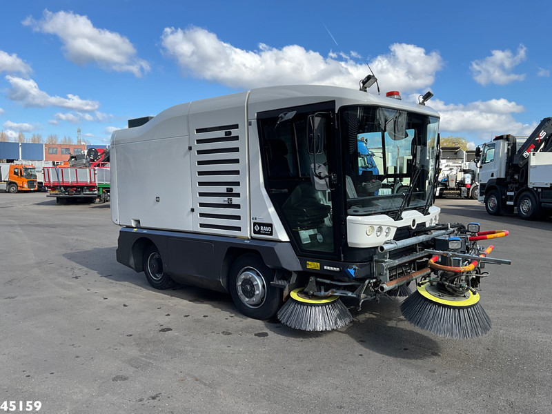 Ravo 540 CD Euro 6 with 3-rd brush - Kehrmaschine: das Bild 4 Ravo 540 CD Euro 6 with 3-rd brush - Kehrmaschine: das Bild 4