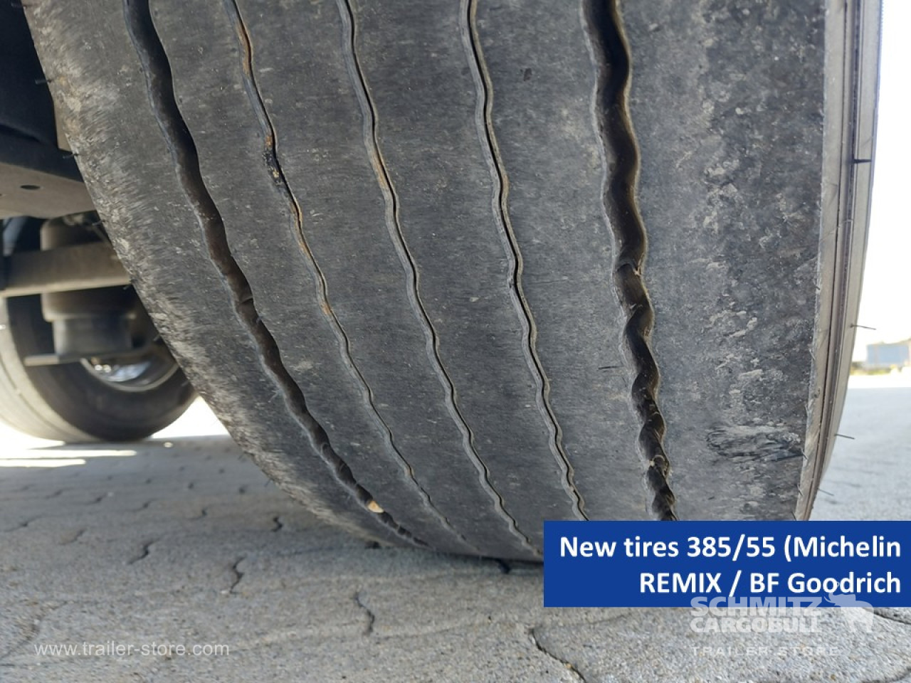 SCHMITZ Curtainsider Mega - Planenauflieger: das Bild 2 SCHMITZ Curtainsider Mega - Planenauflieger: das Bild 2