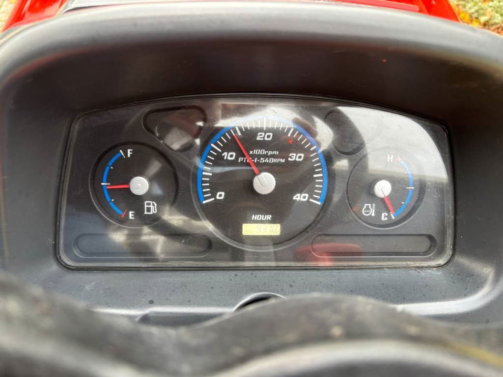 Kioti CK 3310 HST - Kleintraktor: das Bild 5 Kioti CK 3310 HST - Kleintraktor: das Bild 5