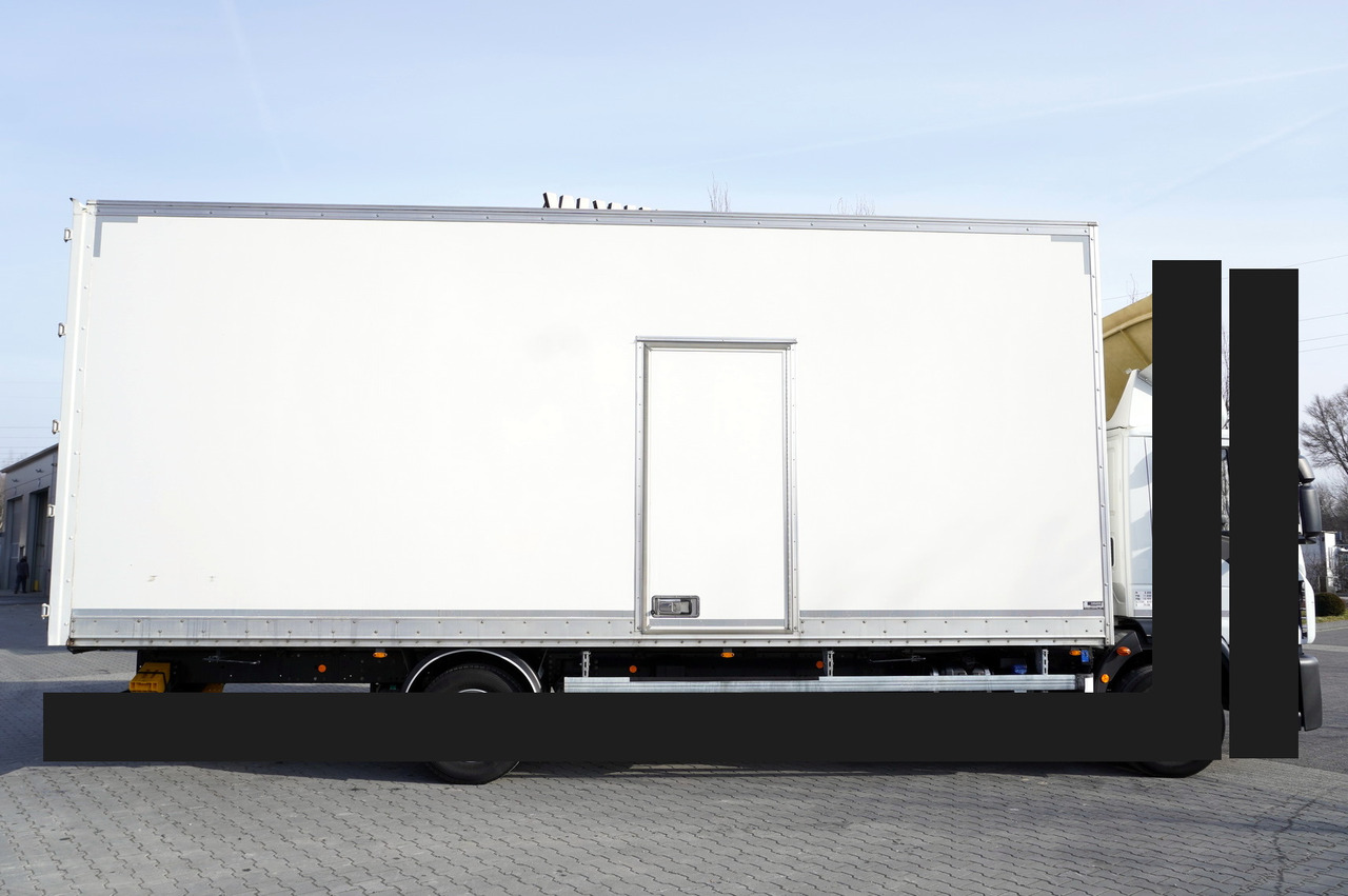 Giraudon 120.190 - Kofferaufbau: das Bild 1 Giraudon 120.190 - Kofferaufbau: das Bild 1