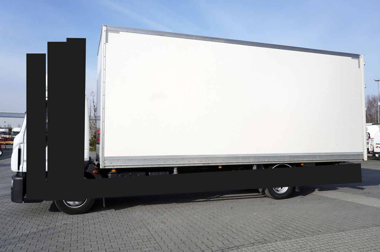 Giraudon 120.190 - Kofferaufbau: das Bild 2 Giraudon 120.190 - Kofferaufbau: das Bild 2